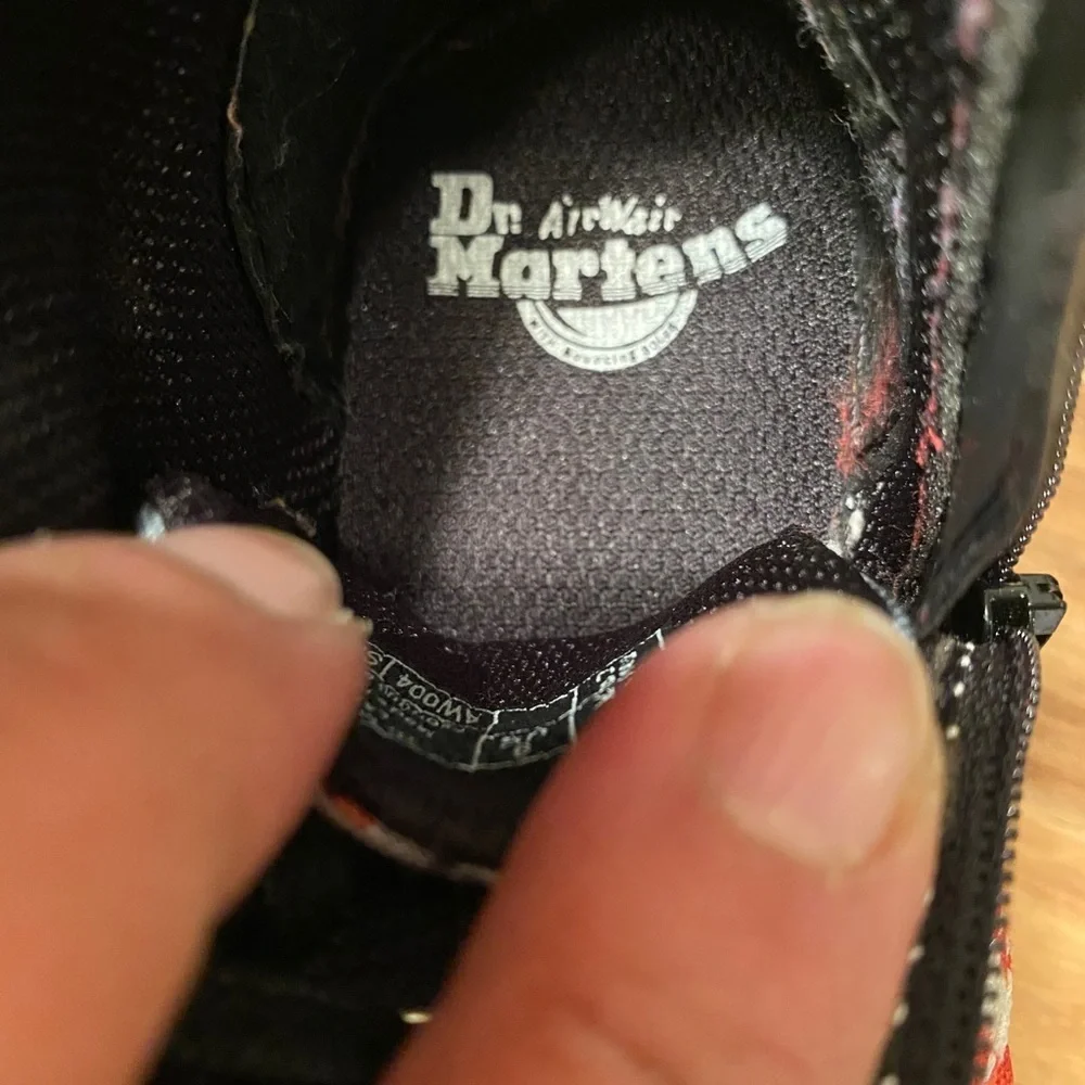 Dr. MARTENS NWOT kids shoes